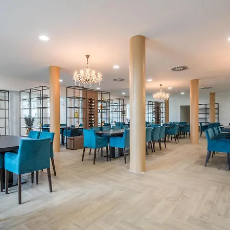 Stunning In With Kitchen Σιένα